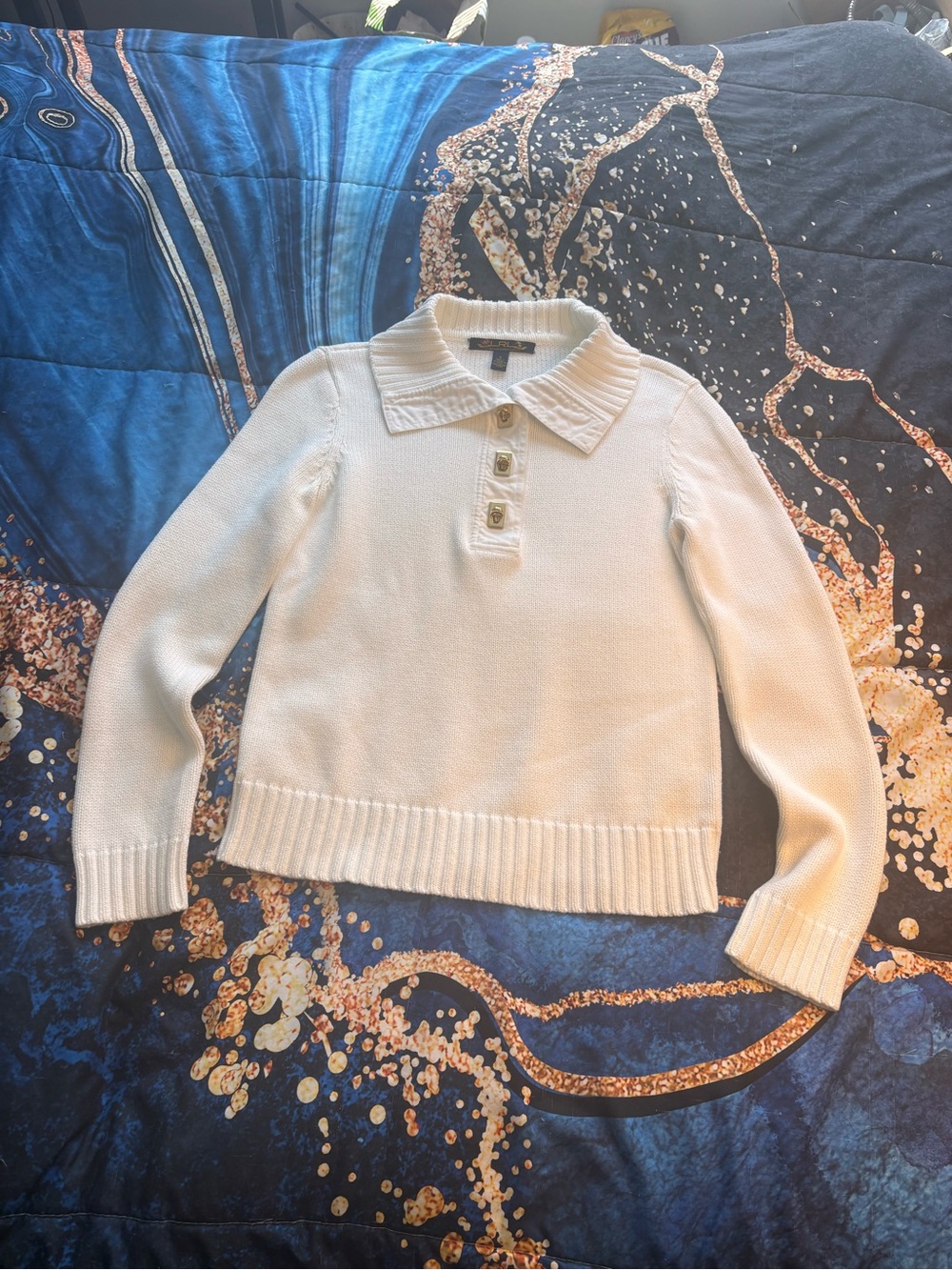 Rare Y2K Lauren Ralph Lauren white sweater with turnlock buttons